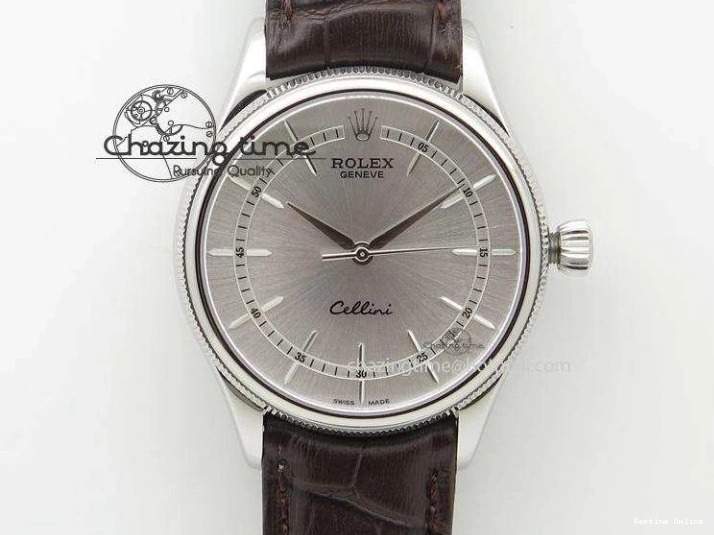 0116 Day-Date 40mm 228239 BP New Dial Version 904 YG Silver Roman Markers Dial on SS President Bracelet A Popular 2806